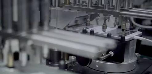 工业机器人助力中国打造“未来工厂” 智能手机产线实现蜕变